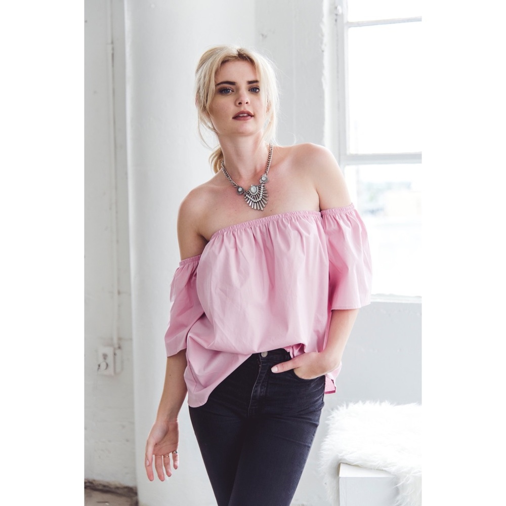 🆕Off Shoulder Top